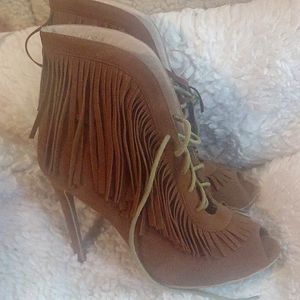 Fringed suede shoes